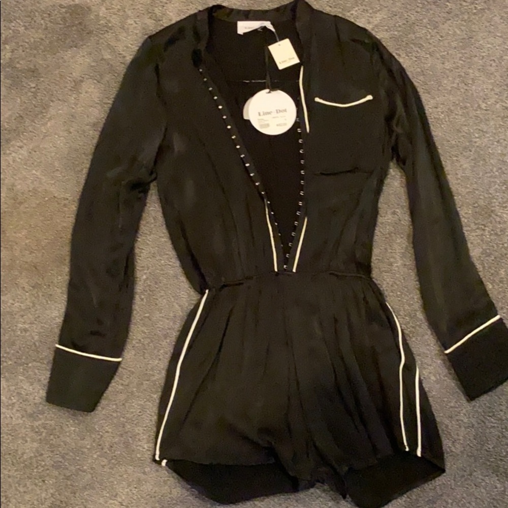 Line & Dot black and white romper